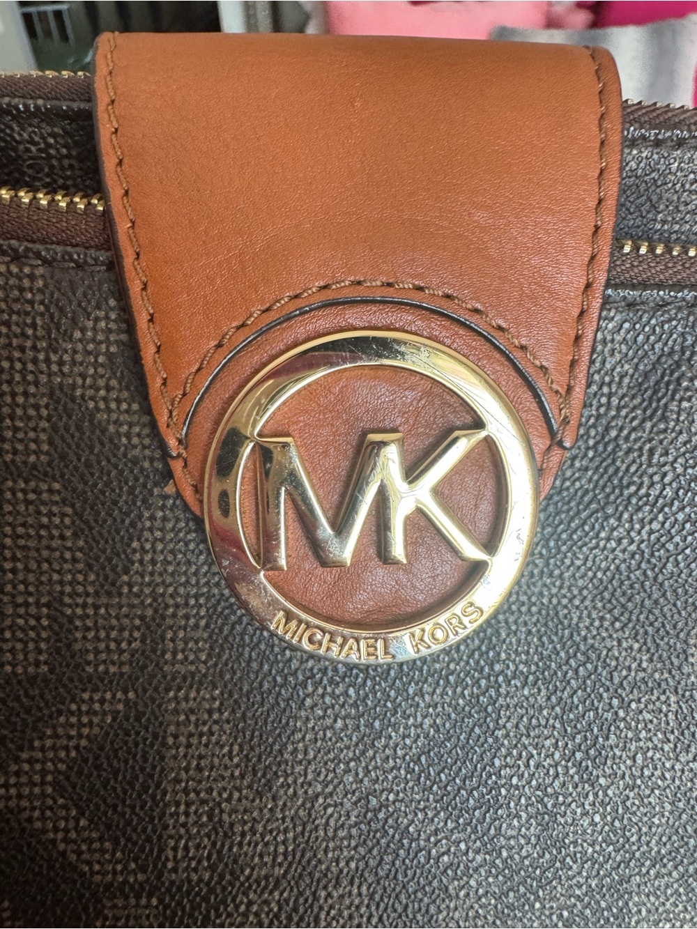 Michael Kors Fulton
Crossbody Bag Brown
Monogram Adjustable Strap
Flap Classic - Picture 13 of 15